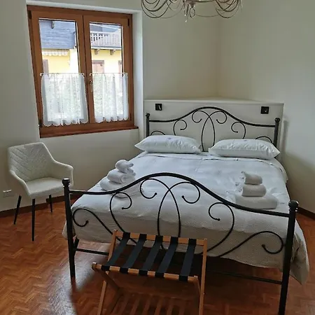 Bed & Breakfast Rosso Di Sera Pralungo